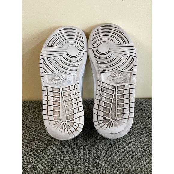 Nike Jordan 1 Retro Mid 'White Pure Platinum" 554724-104 Men’s Sz 7 Women 8.5 - Picture 5 of 8